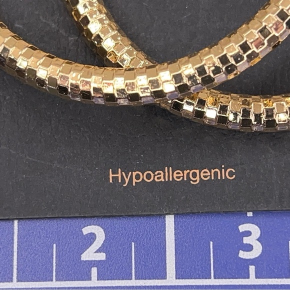 New Madden NYC Gold Hoop Earrings Disco Ball Look Classic Posh Back - Picture 6 of 9